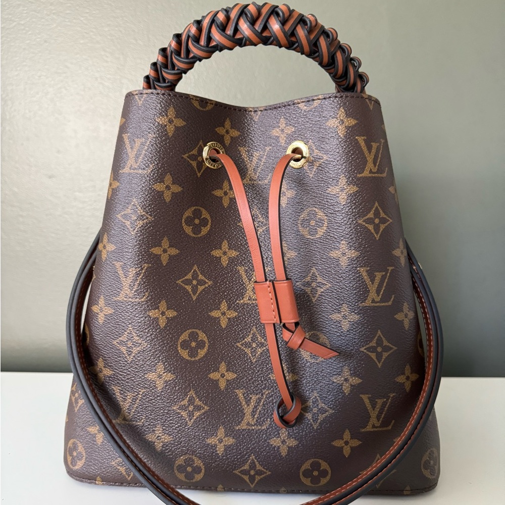 Louis Vuitton Neonoe Caramel